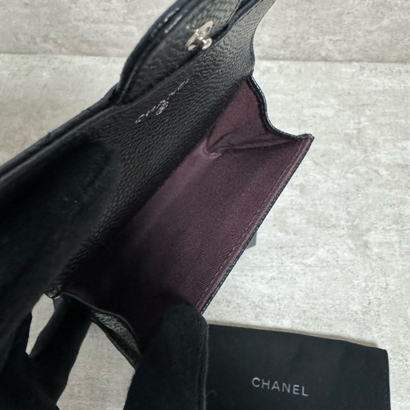 正品 Chanel 經典款黑銀荔枝皮卡夾包-10