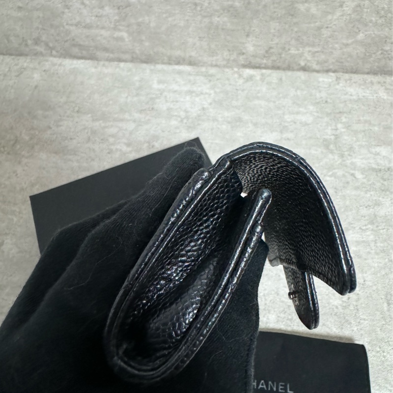 正品 Chanel 經典款黑銀荔枝皮卡夾包-12