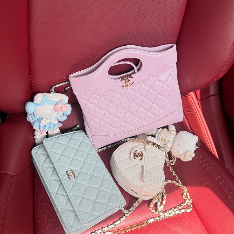 閒置🆕 Chanel/香奈兒31bag mini 淡紫色。經典菱格紋設計,金色 logo 扣,配鏈條可單肩斜挎。尺寸:22x23x5.5cm 好價得-1