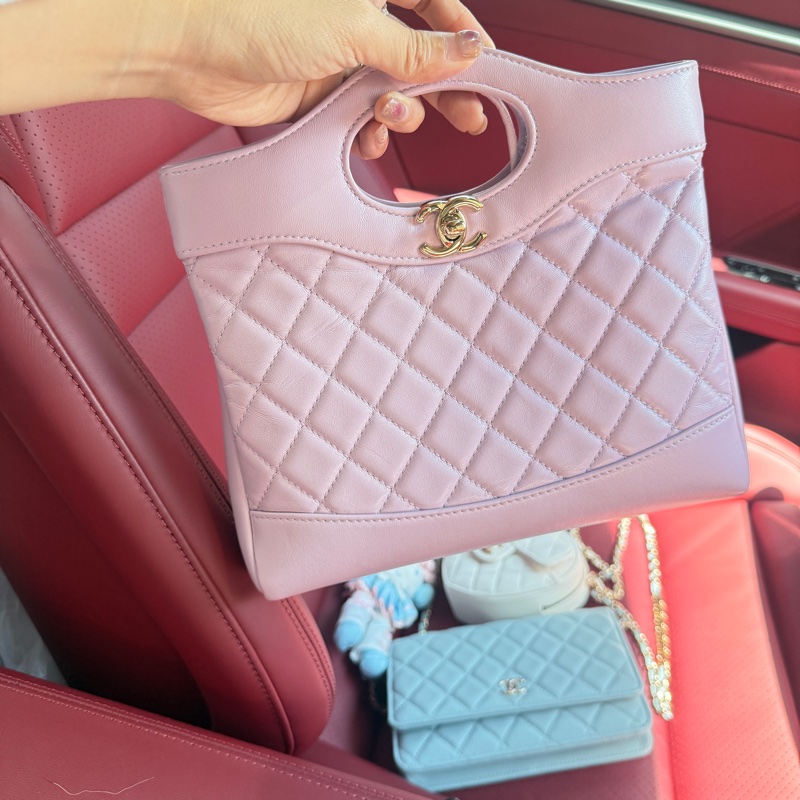 閒置🆕 Chanel/香奈兒31bag mini 淡紫色。經典菱格紋設計，金色 logo 扣，配鏈條可單肩斜挎。尺寸：22x23x5.5cm 好價得-2