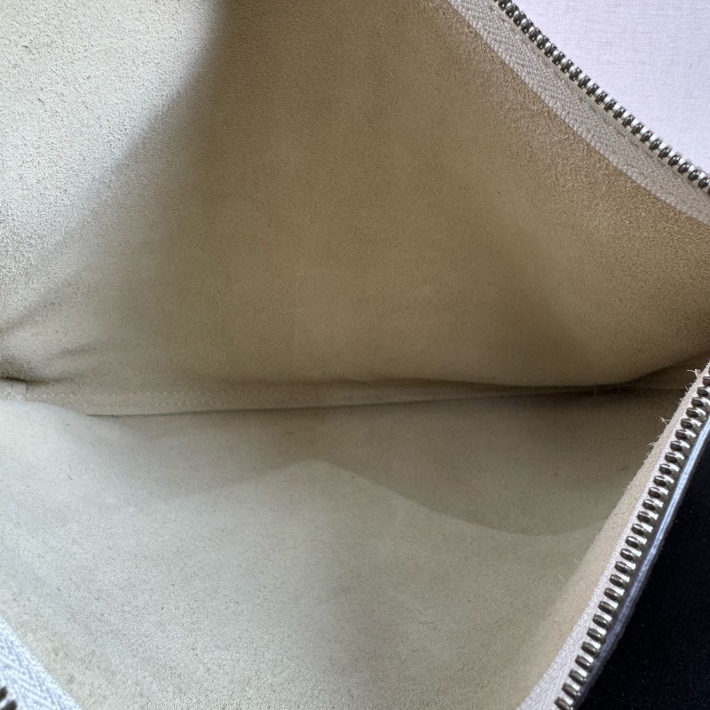 Gucci 白色手拿包 男女同款-7