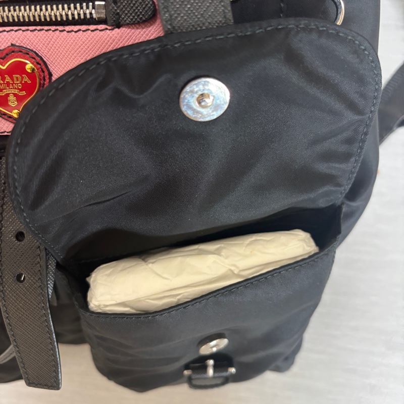 Prada機器人後背包 幾乎全新!(保證卡)-2