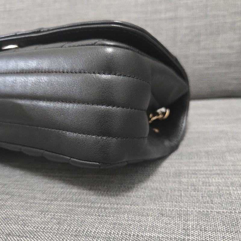 香奈兒 Chanel cf20 黑色牛皮黑金山型紋 v紋 掀蓋包-26