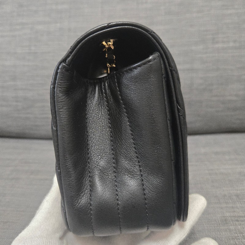 香奈兒 Chanel cf20 黑色牛皮黑金山型紋 v紋 掀蓋包-28