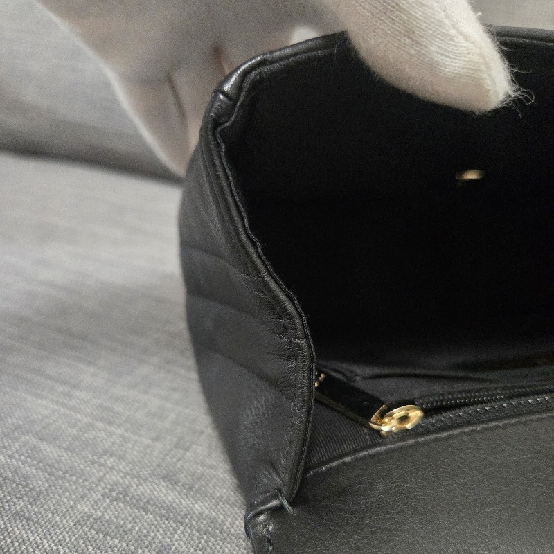 香奈兒 Chanel cf20 黑色牛皮黑金山型紋 v紋 掀蓋包-31