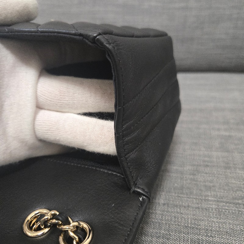 香奈兒 Chanel cf20 黑色牛皮黑金山型紋 v紋 掀蓋包-32