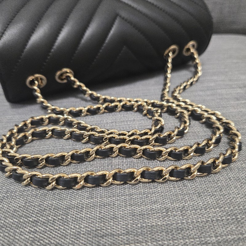 香奈兒 Chanel cf20 黑色牛皮黑金山型紋 v紋 掀蓋包-36