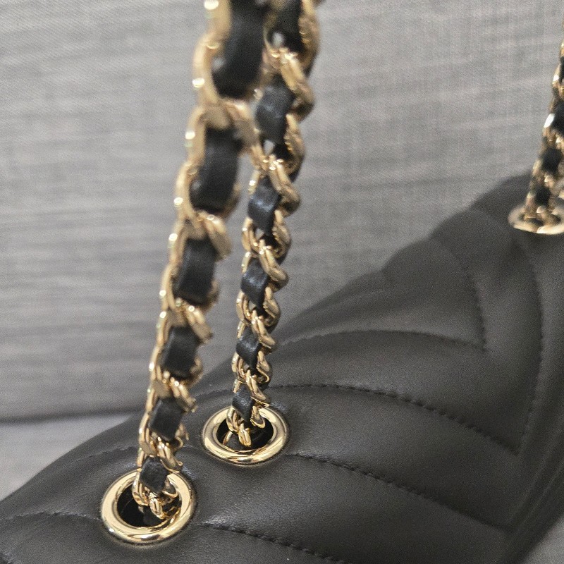 香奈兒 Chanel cf20 黑色牛皮黑金山型紋 v紋 掀蓋包-38