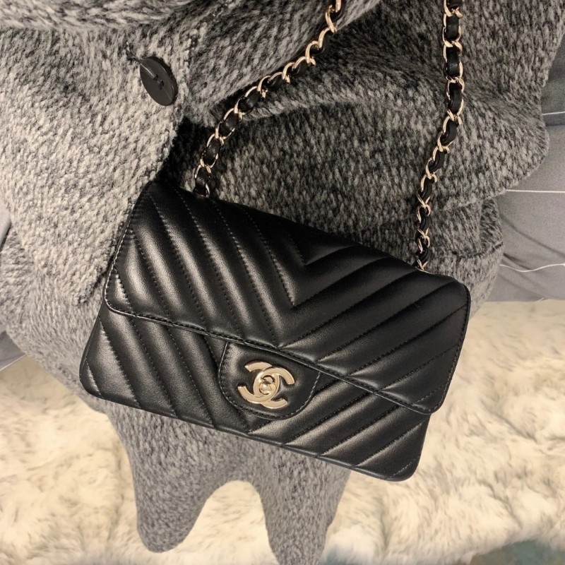 香奈兒 Chanel cf20 黑色牛皮黑金山型紋 v紋 掀蓋包-42