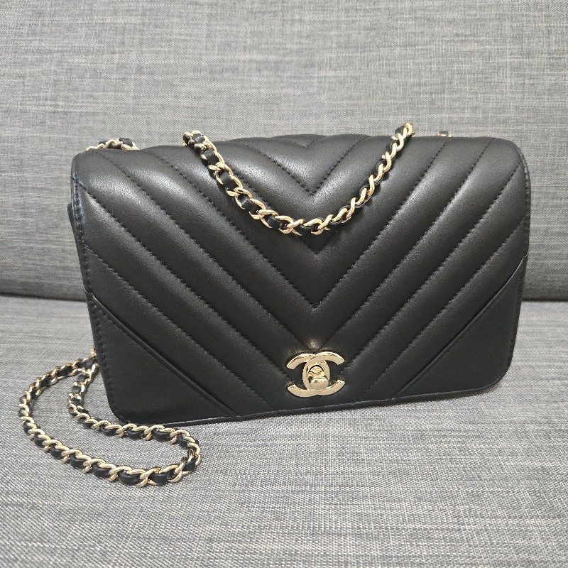 香奈兒 Chanel cf20 黑色牛皮黑金山型紋 v紋 掀蓋包-43