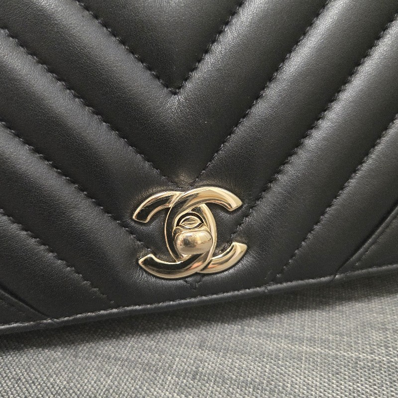 香奈兒 Chanel cf20 黑色牛皮黑金山型紋 v紋 掀蓋包-41