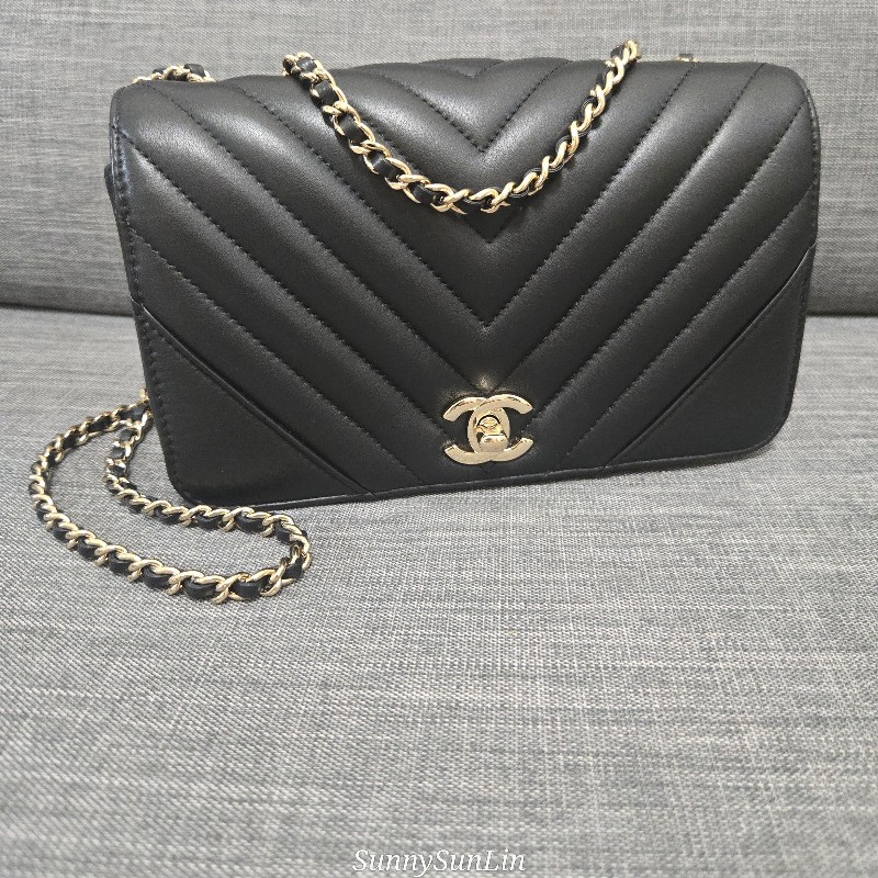 香奈兒 Chanel cf20 黑色牛皮黑金山型紋 v紋 掀蓋包-4