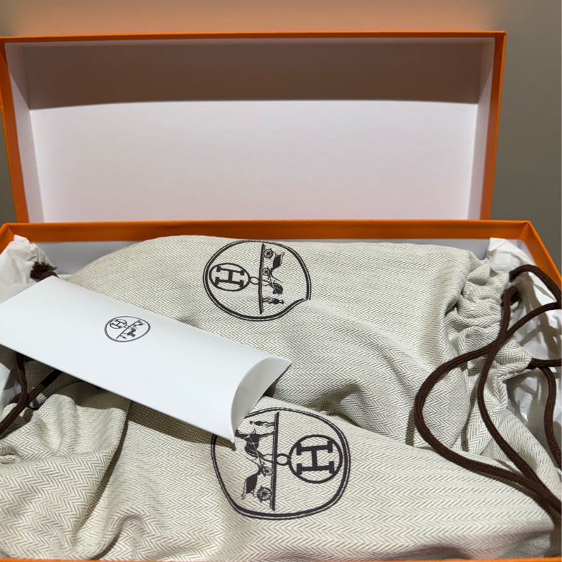 (全新)愛馬仕HERMES Bouncing 運動鞋 43.5-6