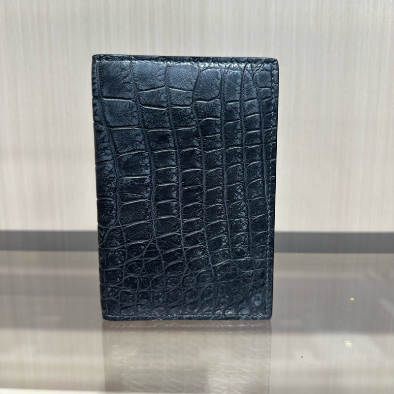 Gucci古馳護照夾 鱷魚皮 黑色-0