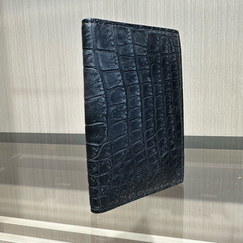 Gucci古馳護照夾 鱷魚皮 黑色-1