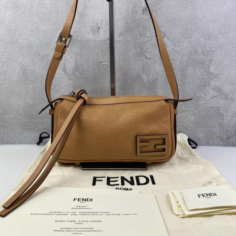 FENDI Simply 手提包腋下包小號棕色 22*4.5*13 99新配件塵袋-0