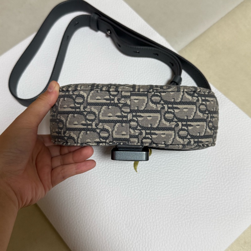 DIOR Saddle 迷你翻蓋郵差包-4