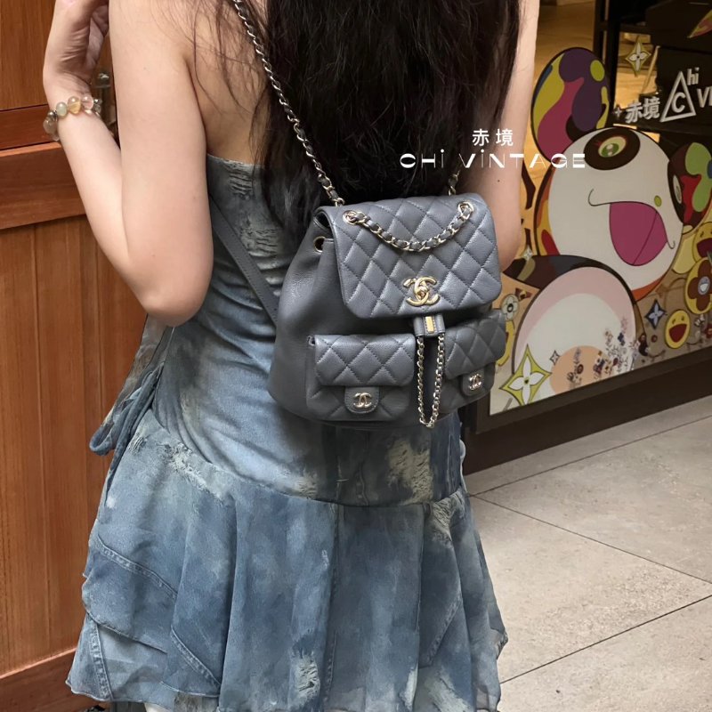 CHANEL Duma青蛙後背包 - 中號深灰金-1