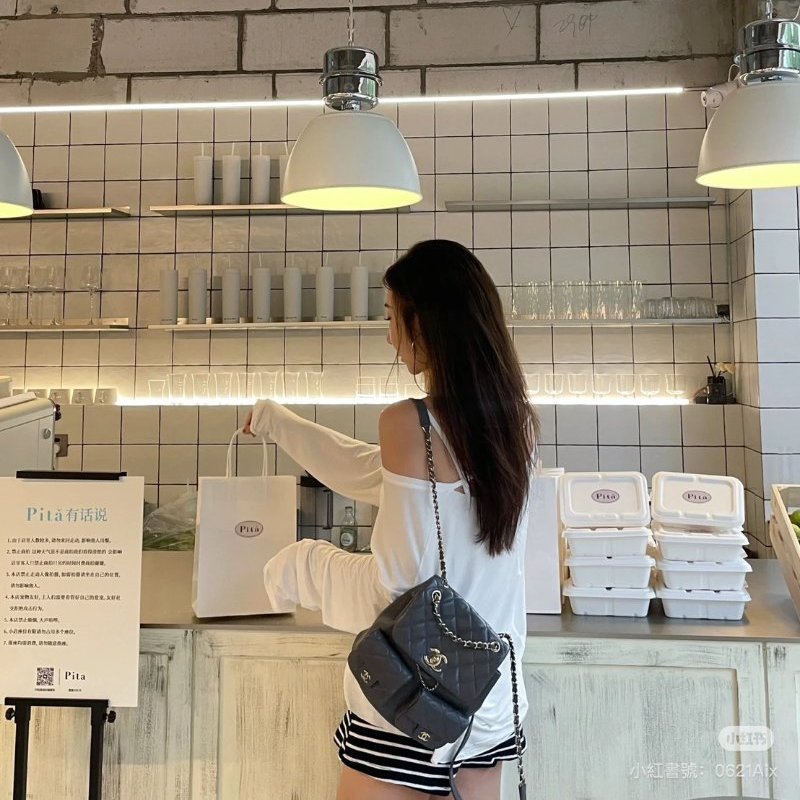 CHANEL Duma青蛙後背包 - 中號深灰金-8