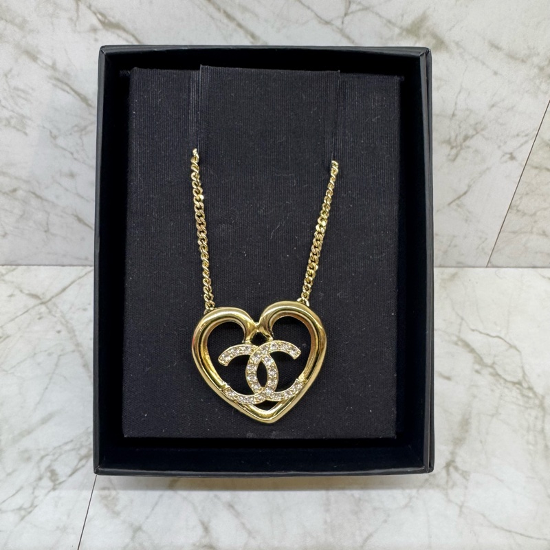CHANEL愛心雙空雙C水鑽項鍊-0