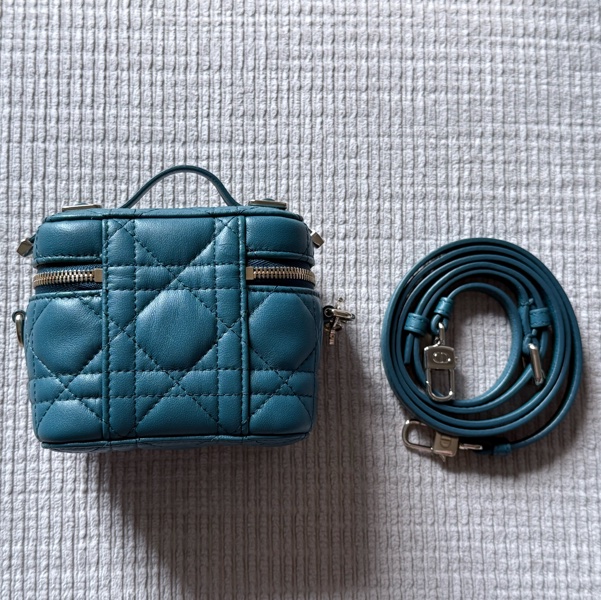 lady Dior micro vanity case微型化妝箱-7