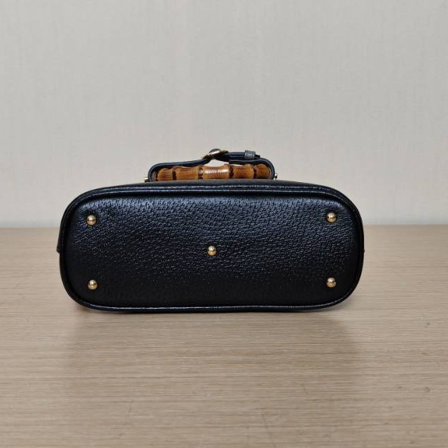 GUCCI 黑色牛皮金扣Diana戴安娜竹節手柄貝殼包肩背包-4