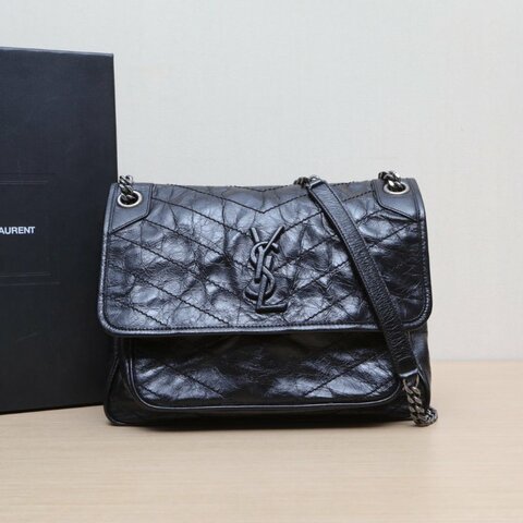 SAINT LAURENT Niki中號28黑色牛皮黑扣肩背包