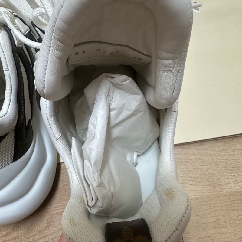 歡迎議價 Louis Vuitton 經典花紋配色老爹鞋 黃金尺寸39-5