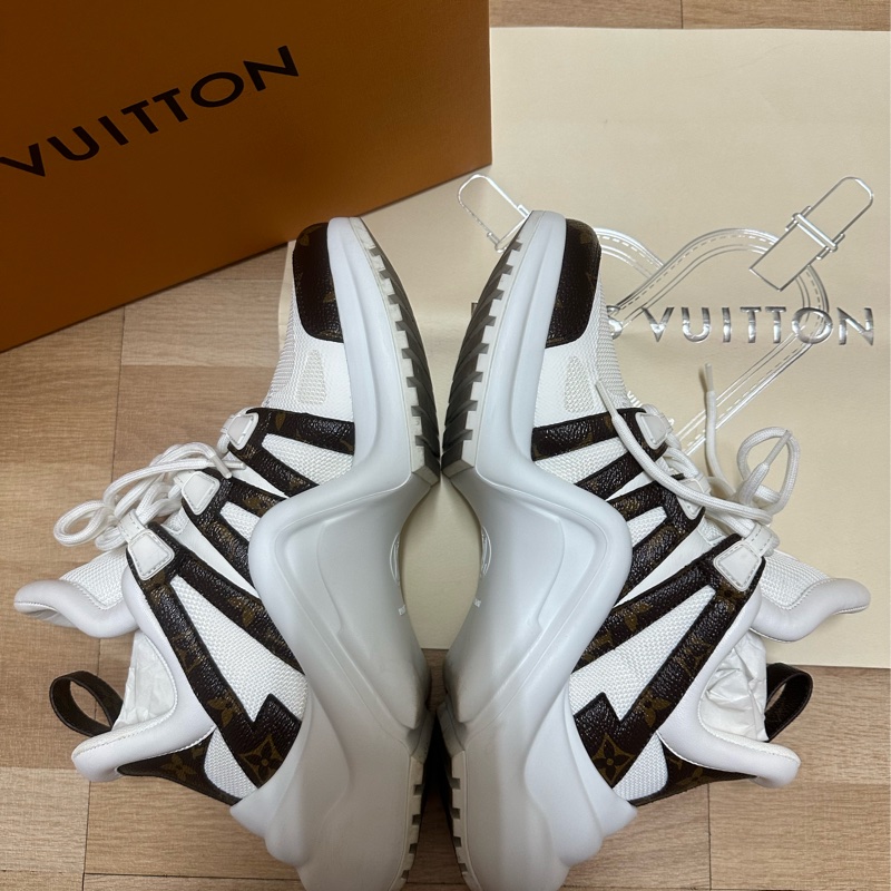 歡迎議價 Louis Vuitton 經典花紋配色老爹鞋 黃金尺寸39-7