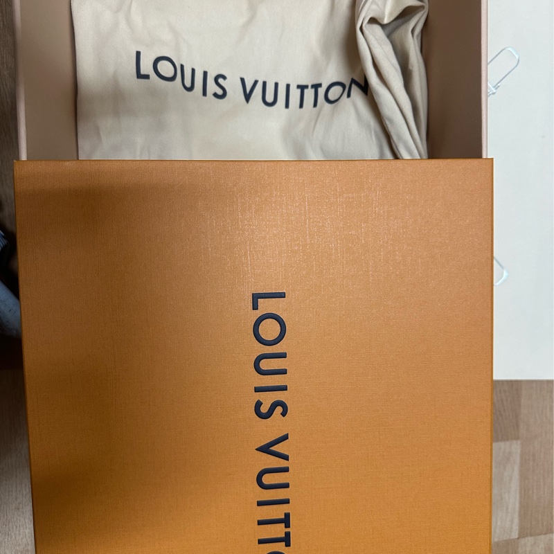 歡迎議價 Louis Vuitton 經典花紋配色老爹鞋 黃金尺寸39-8