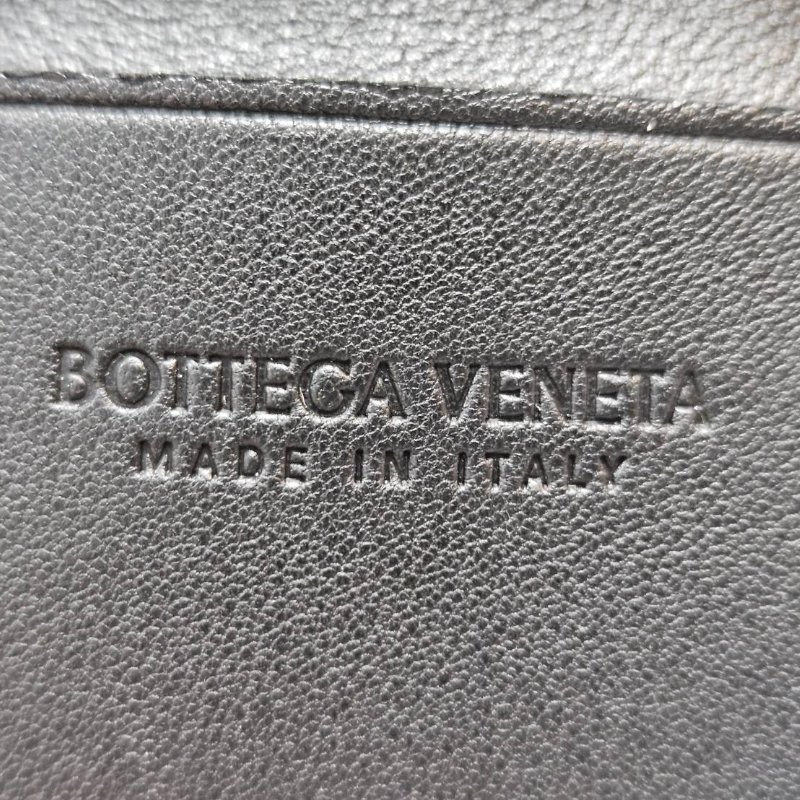 BOTTEGA VENETA mini款大格編織黑色斜背包/小廢包-3