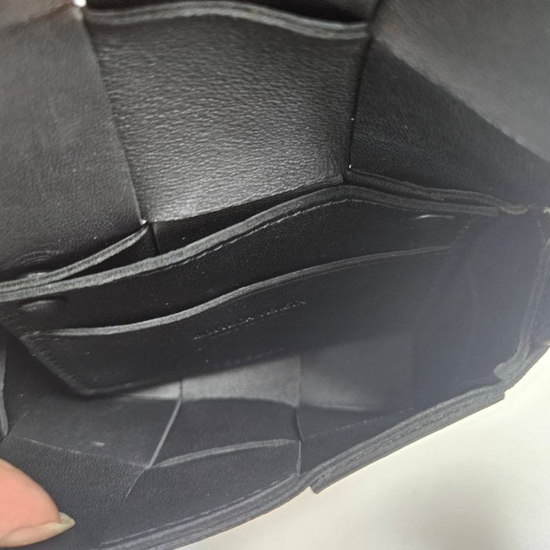 BOTTEGA VENETA mini款大格編織黑色斜背包/小廢包-11