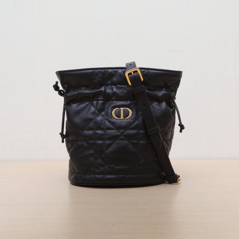 DIOR 黑色羊皮金扣202430Montaigne迷你水桶包肩背包-1