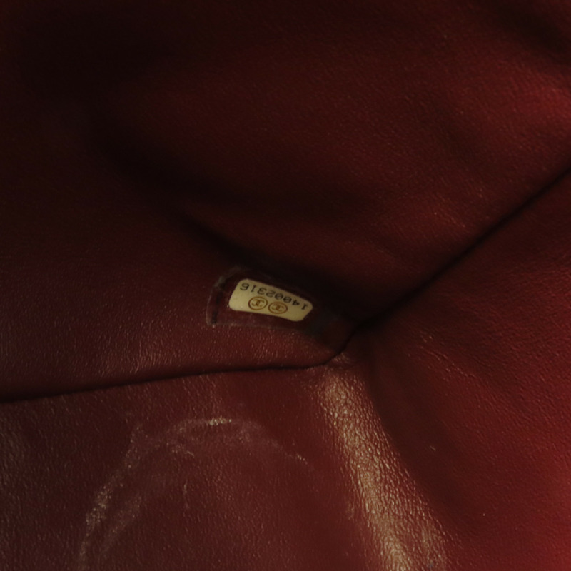 CHANEL 漆皮皮革Maxi Classic銀扣鏈帶肩背袋-9