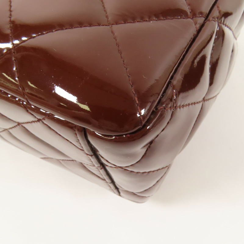 CHANEL 漆皮皮革Maxi Classic銀扣鏈帶肩背袋-11