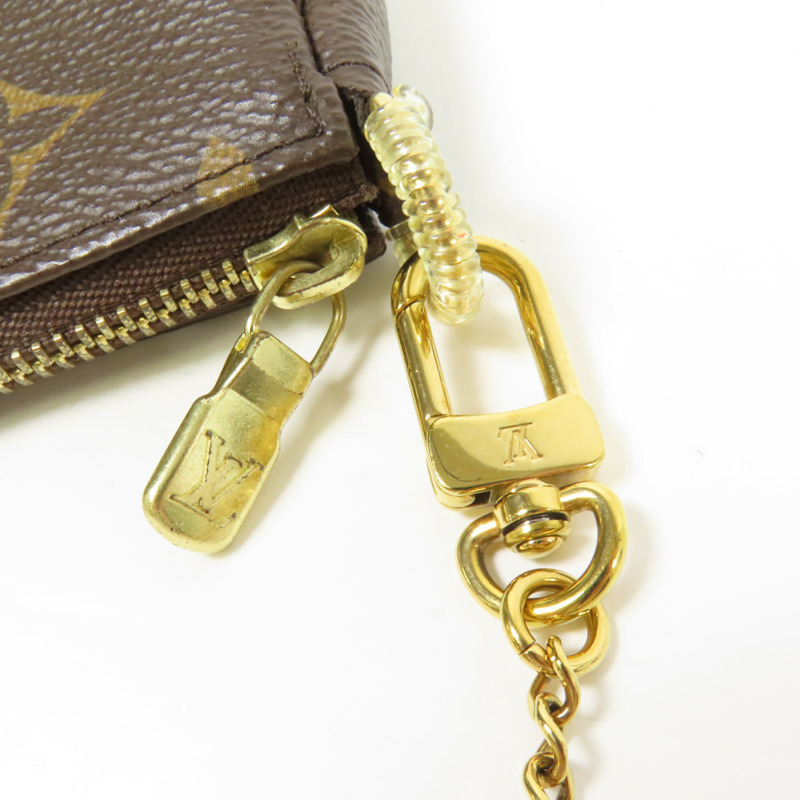 LOUIS VUITTON Monogram Mini Pochette Accessoires金扣手挽袋-7