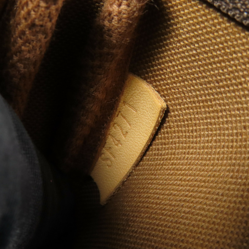 LOUIS VUITTON Monogram Mini Pochette Accessoires金扣手挽袋-8