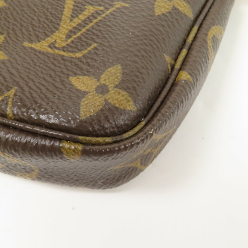 LOUIS VUITTON Monogram Mini Pochette Accessoires金扣手挽袋-11