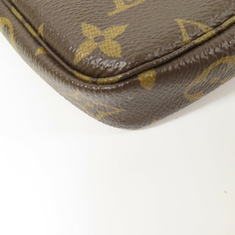 LOUIS VUITTON Monogram Mini Pochette Accessoires金扣手挽袋-12