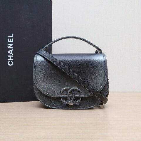 CHANEL 香奈兒季節款手提鏈條馬鞍包深灰荔枝牛皮28開皮扣肩背包