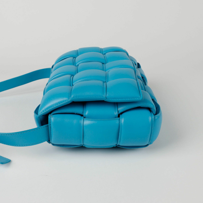 【包稅】BOTTEGA VENETA 帶襯墊的磁帶單肩斜挎包 591970-4