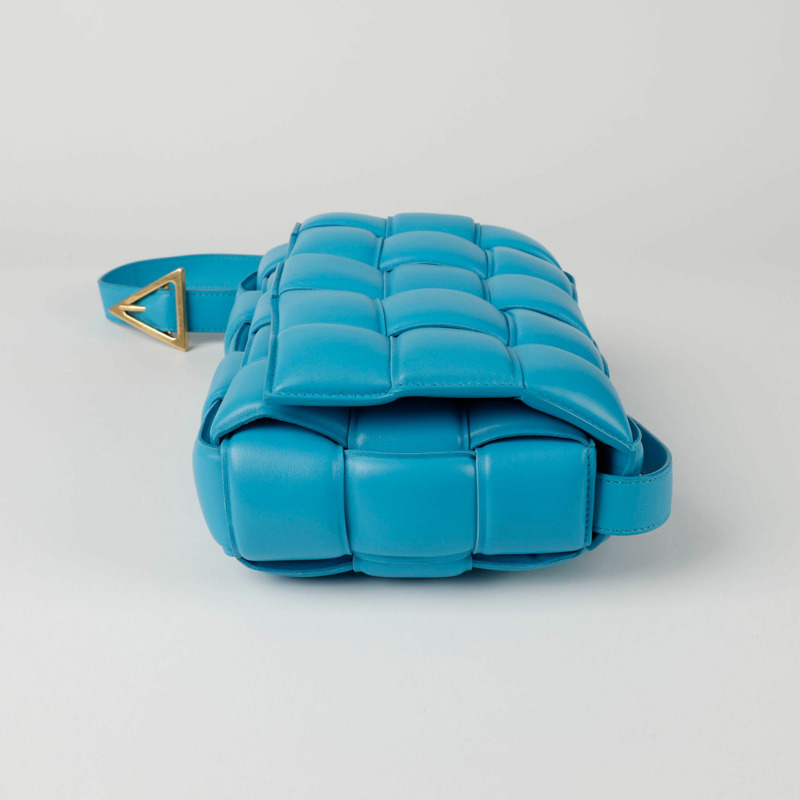 【包稅】BOTTEGA VENETA 帶襯墊的磁帶單肩斜挎包 591970-7