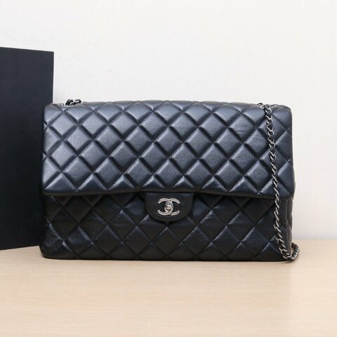 CHANEL 黑色牛皮晶片開銀扣24KCF口蓋包菱格紋XXL機場包40肩背包