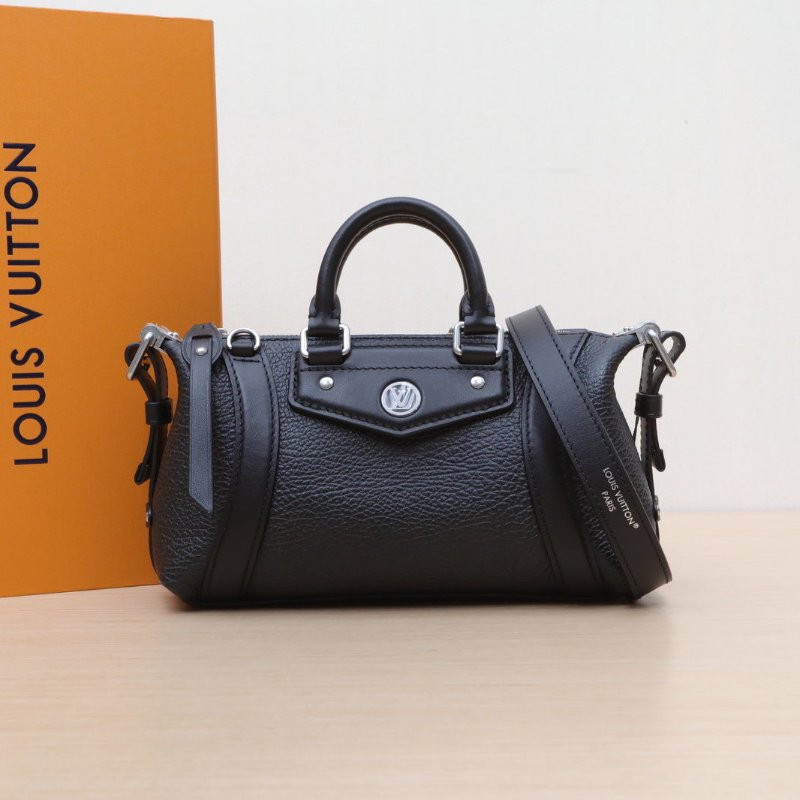 LOUIS VUITTON 黑色牛皮羊皮銀扣晶片Bikernano手提單肩包/肩背包-0