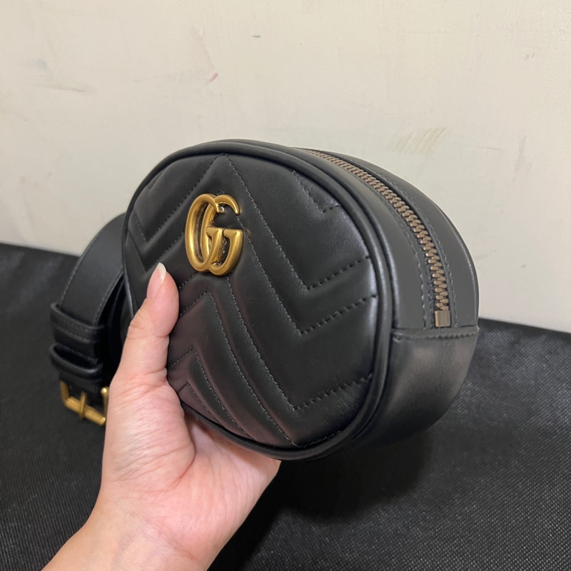 Gucci GG Marmont 黑牛皮腰包-1