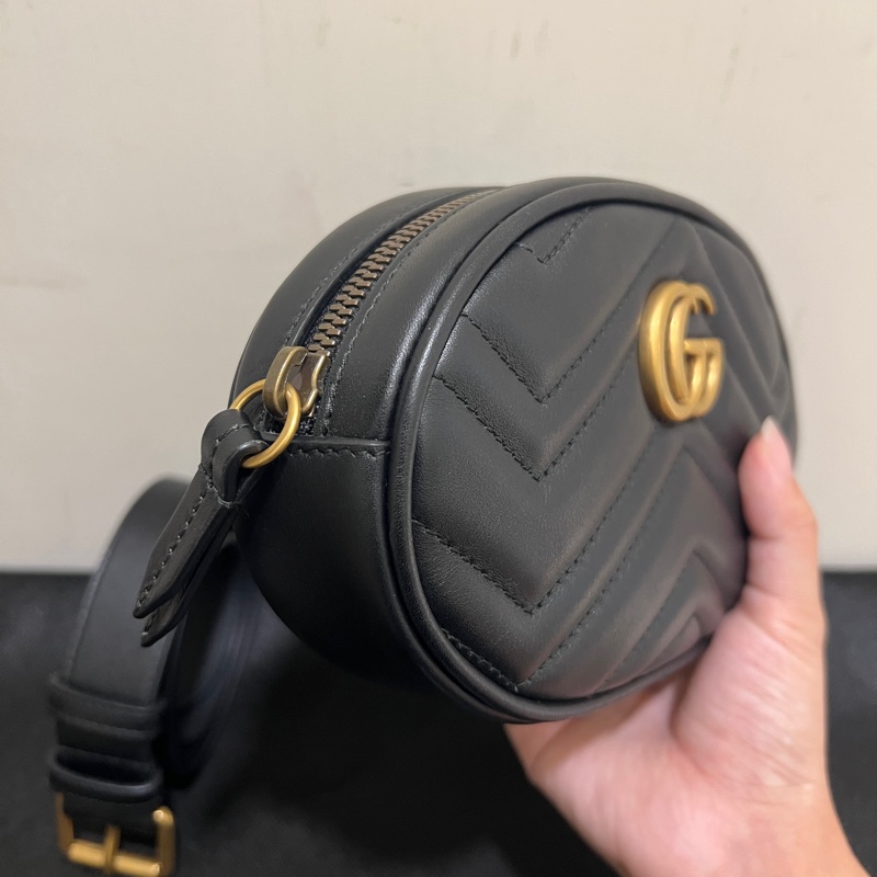 Gucci GG Marmont 黑牛皮腰包-2