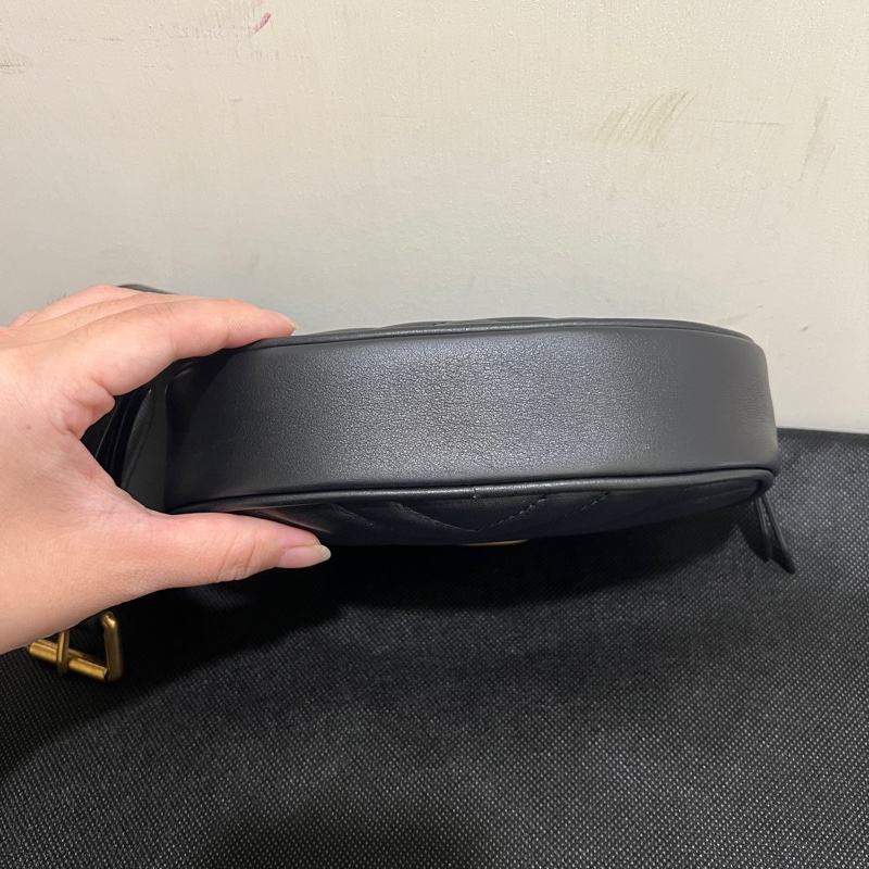 Gucci GG Marmont 黑牛皮腰包-4