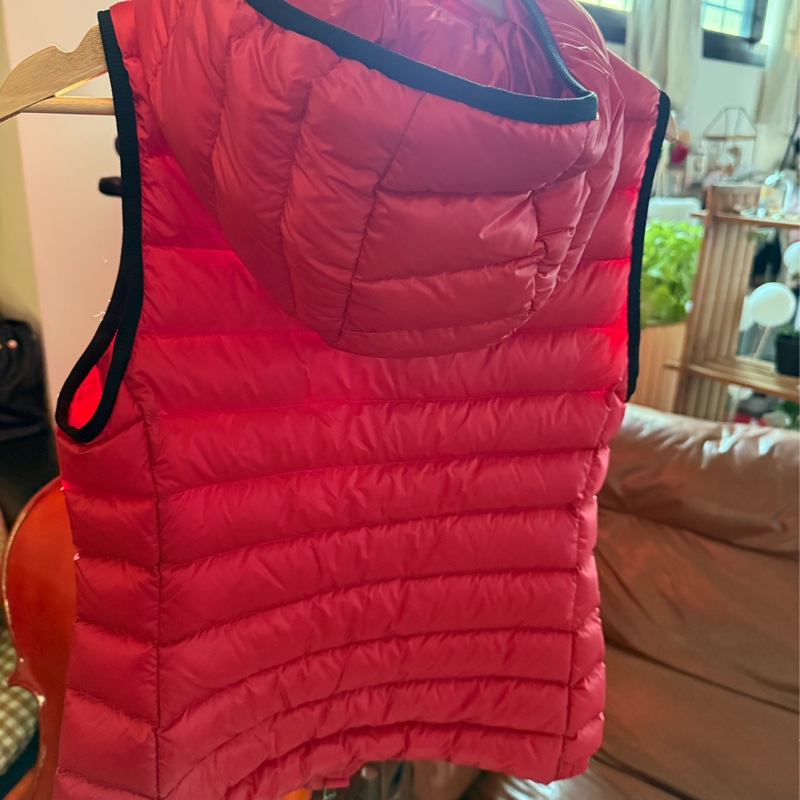 Moncler 經典羽絨背心(女) 偏桃紅色|秋冬時尚穿搭|限時特價🉐-12