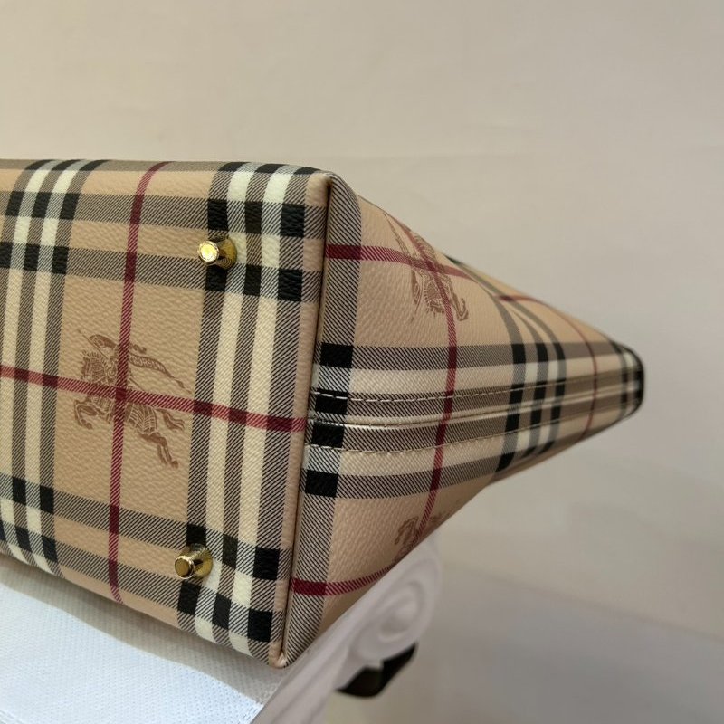 BURBERRY咖PVC格紋後背包-5
