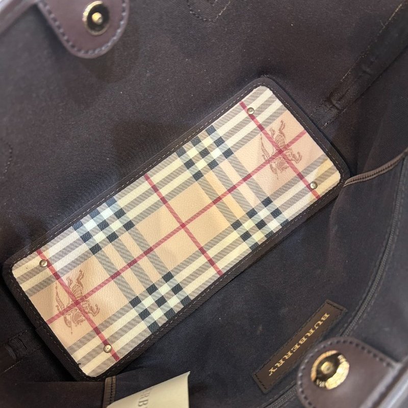 BURBERRY咖PVC格紋後背包-7